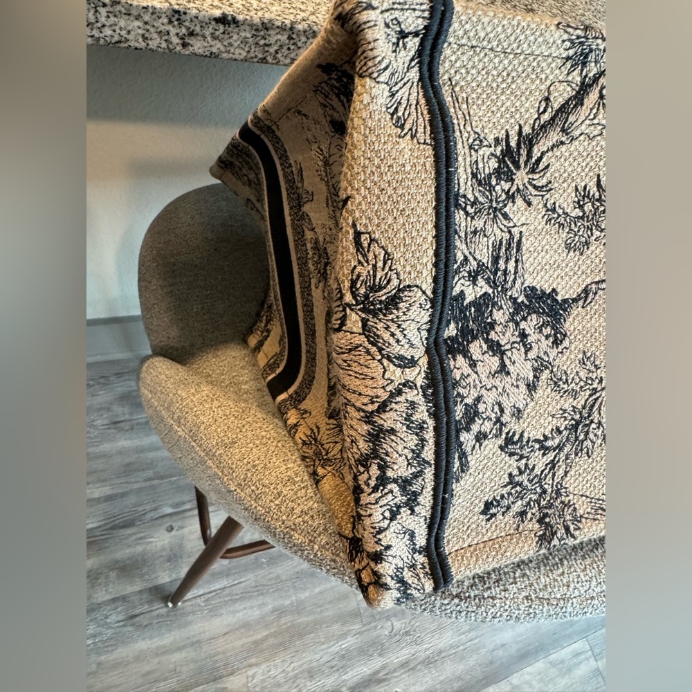Christian Dior large Book Tote Khaki/Black - Picture 10 of 13